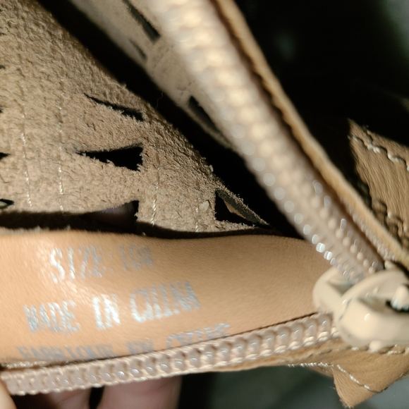Jeffery Campbell Size 10 Tan Leather Lazer Cut Out Design - Picture 7 of 9
